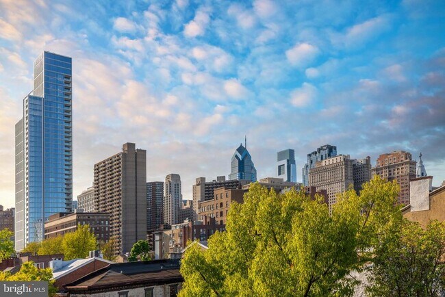 Building Photo - 1134 Pine St