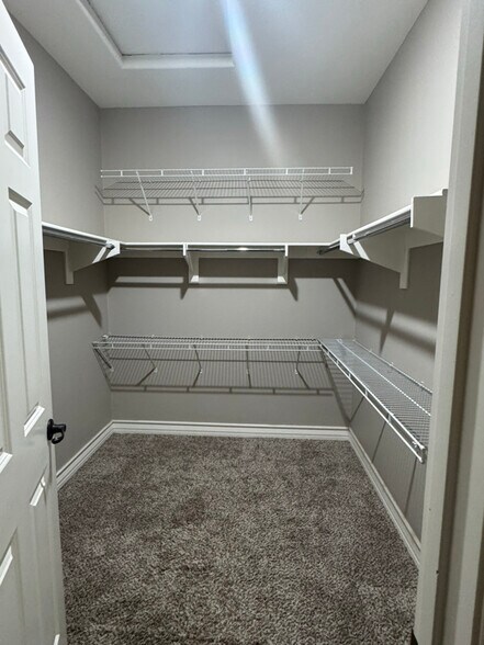 Building Photo - 7528 Sweetheart Ct