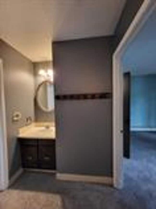 Building Photo - Heat included! Walk to gondola or town!