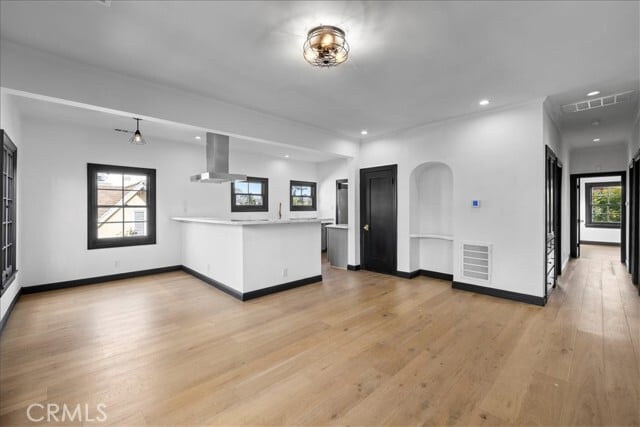 Building Photo - 1118 S Highland Ave