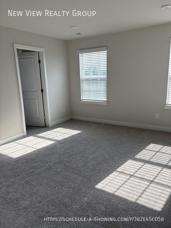 Building Photo - 7637 Griffins Gate Dr SW