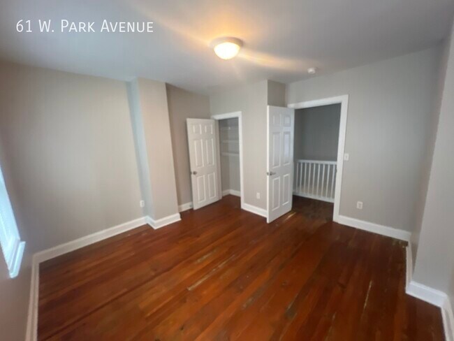 Building Photo - 61 W Park Ave