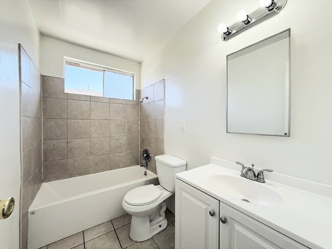 Building Photo - 14035 1/2 Orizaba Avenue