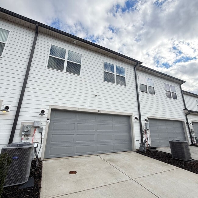 Building Photo - 1 Block from Downtown Kannapolis