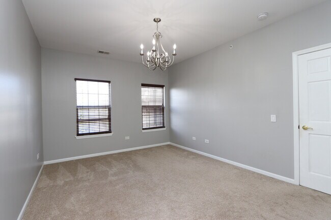 Building Photo - 3333 Stratford Ct