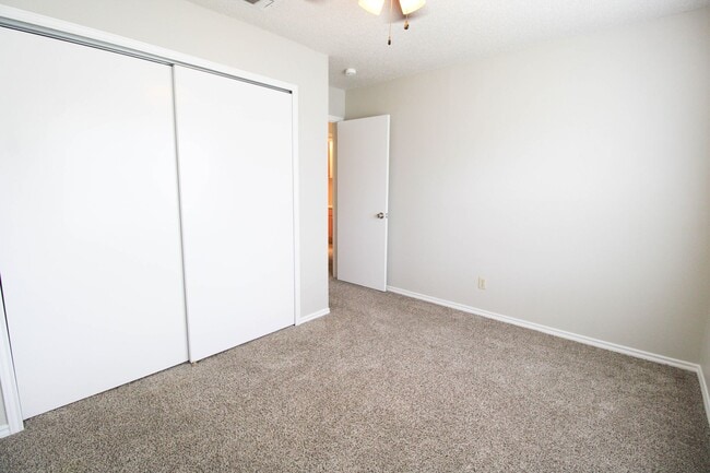 Building Photo - 961 Schertz Pkwy