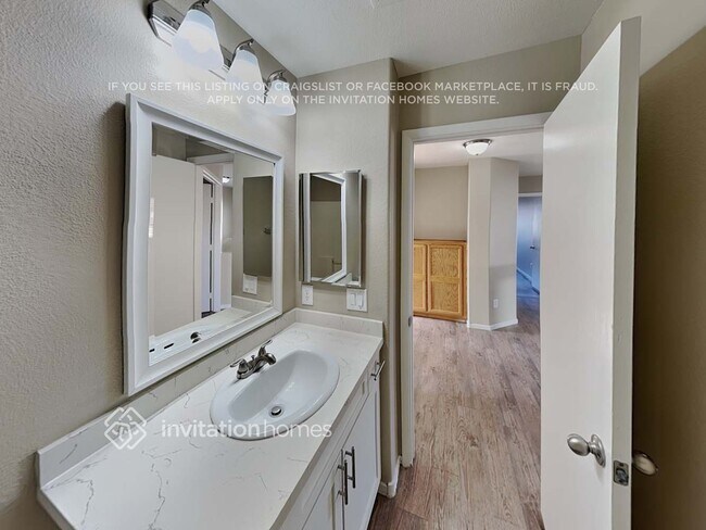 Building Photo - 10220 Crepe Myrtle Ct