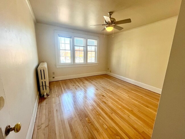 Building Photo - 3956-3958 N Murray