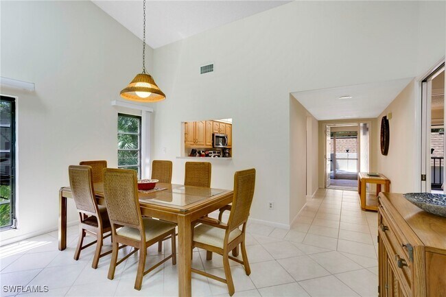 Building Photo - 15400 Cedarwood Ln