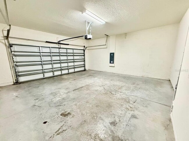 Building Photo - 31591 Tansy Bnd