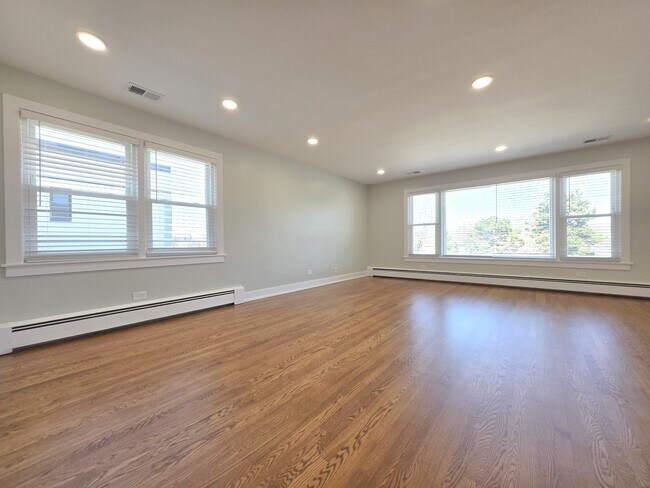 Building Photo - 315 W Prospect Ave