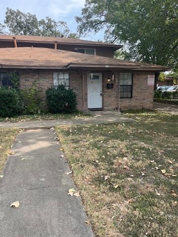 Building Photo - 902 N Nursery Rd