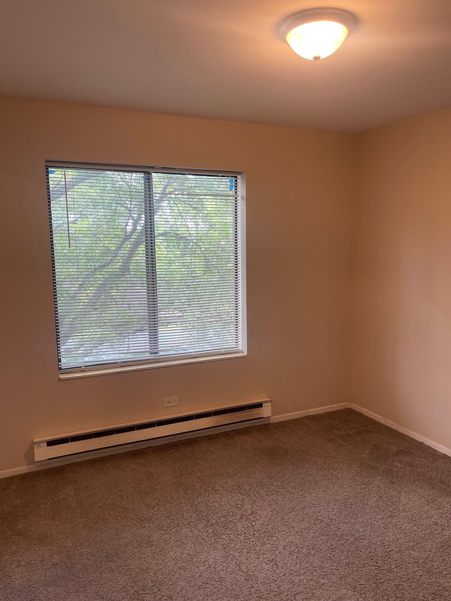 Building Photo - 1241 N Winslowe Dr