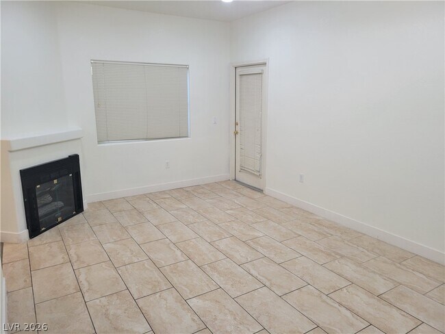 Building Photo - 2117 Echo Bay