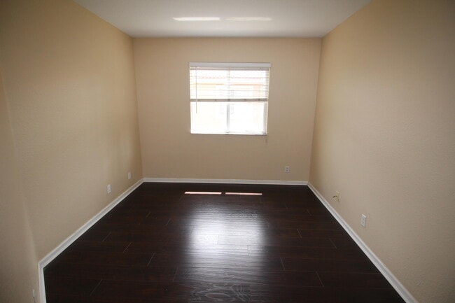 Building Photo - 6602 Sandy Bank Terrace