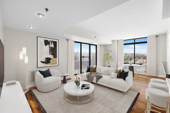 Building Photo - 700 1st St