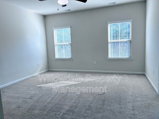 Building Photo - 812 Channing Park Cir