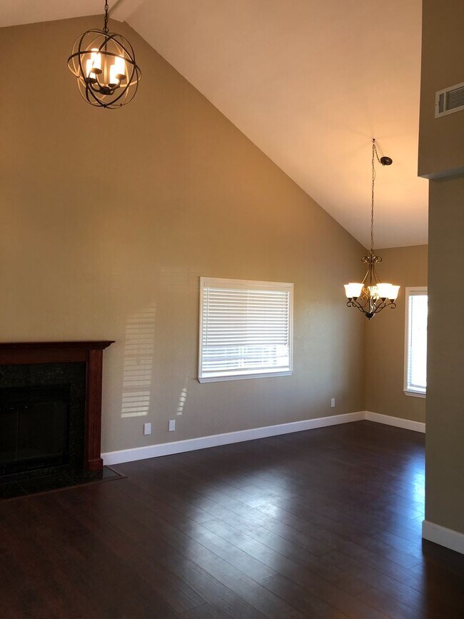 Building Photo - COMING SOON!! Foxboro neighborhood & Travis Unified School District! This beauty is a 3bed / 3 ba...