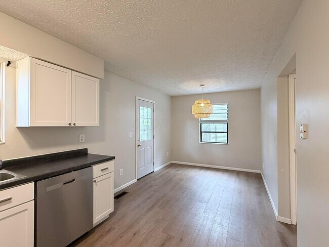 Building Photo - 4849 Herndon Dr
