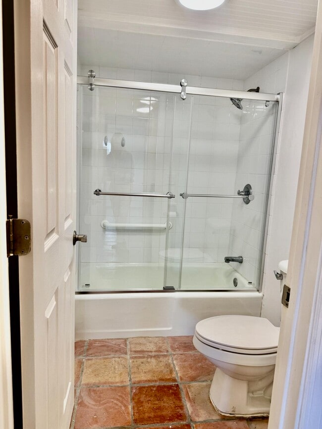 Building Photo - 1527 S Flagler Dr