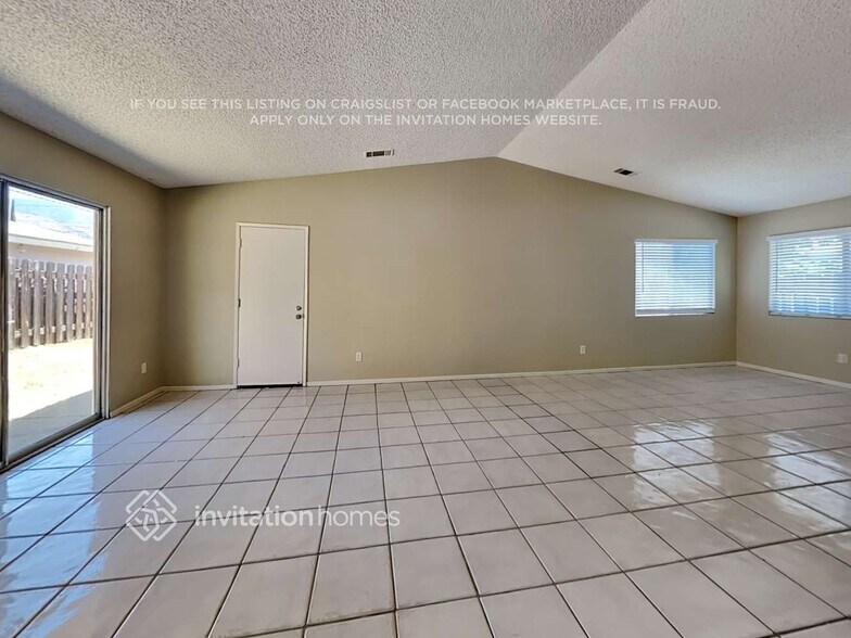 Building Photo - 4268 Cedar Dr