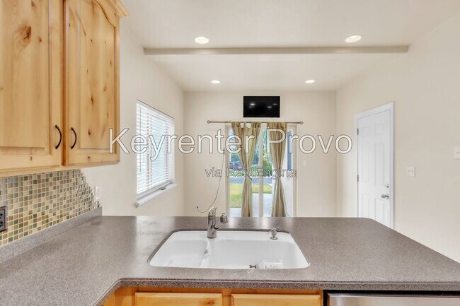 Building Photo - 4098 Hayes Cir