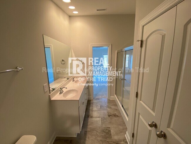 Building Photo - 4332 Holstein Dr
