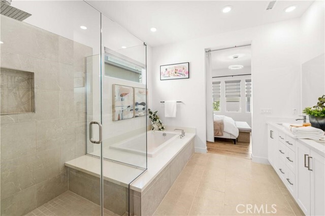 Building Photo - 120 Yugen