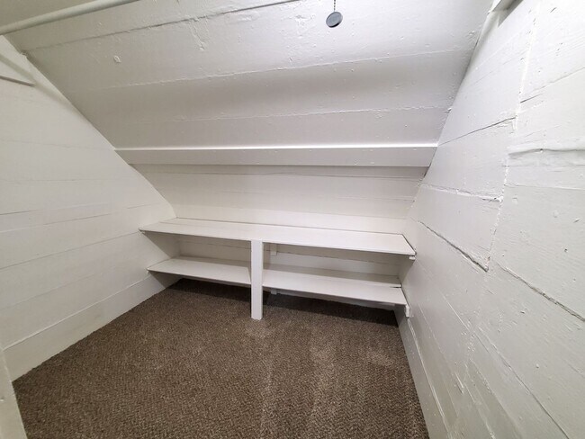 Building Photo - 1478 Johns St