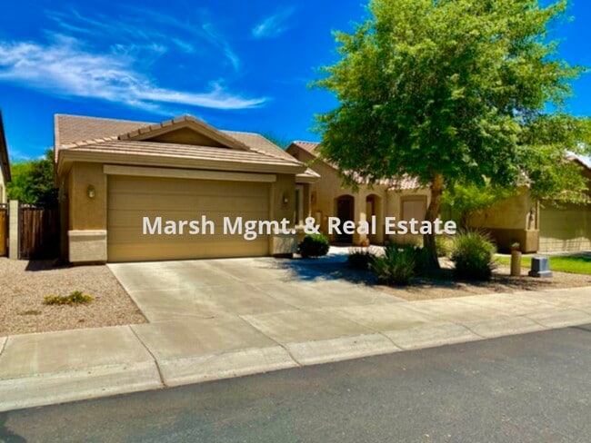 Building Photo - Great home offering a split floor plan with 3 bedrooms in Tempe.