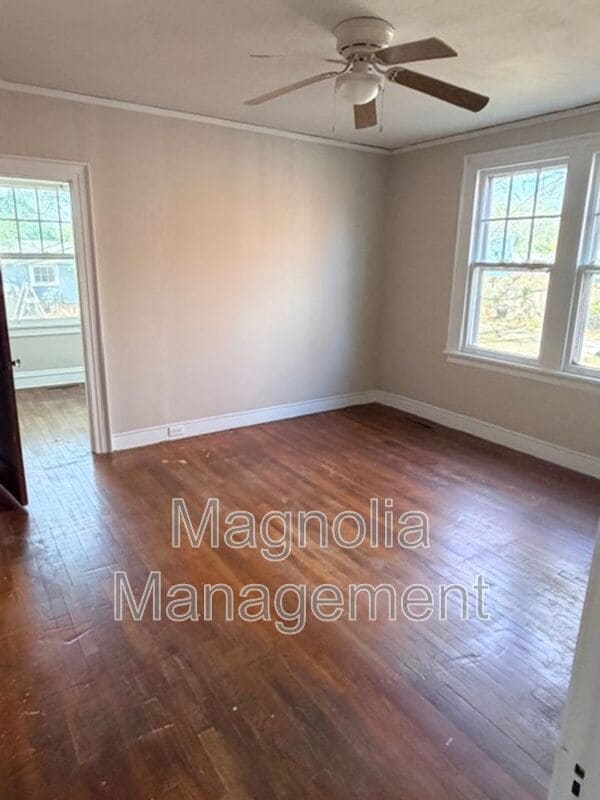 Building Photo - 503 Young St