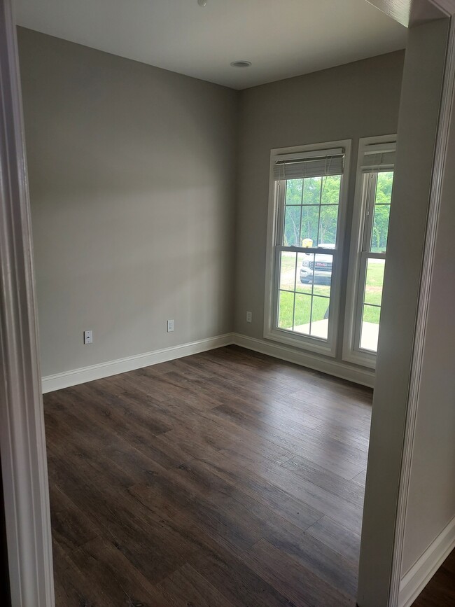 Building Photo - 214 Priest Ave