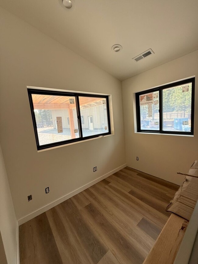 Building Photo - 153550 Little River Loop