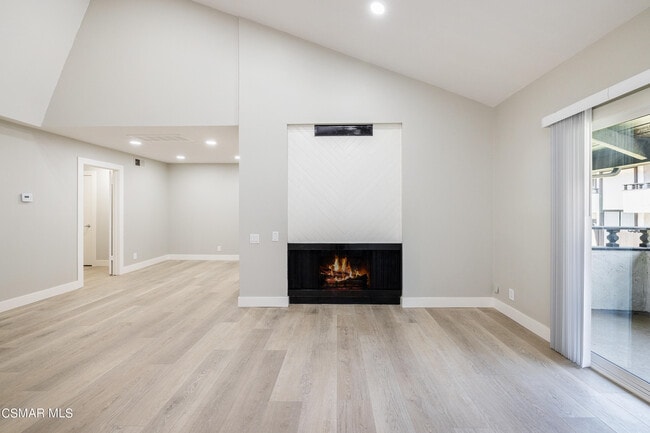 Building Photo - 31535 Lindero Canyon Rd