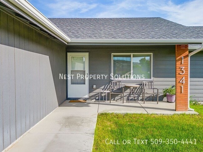 Building Photo - 1341 Shelby St