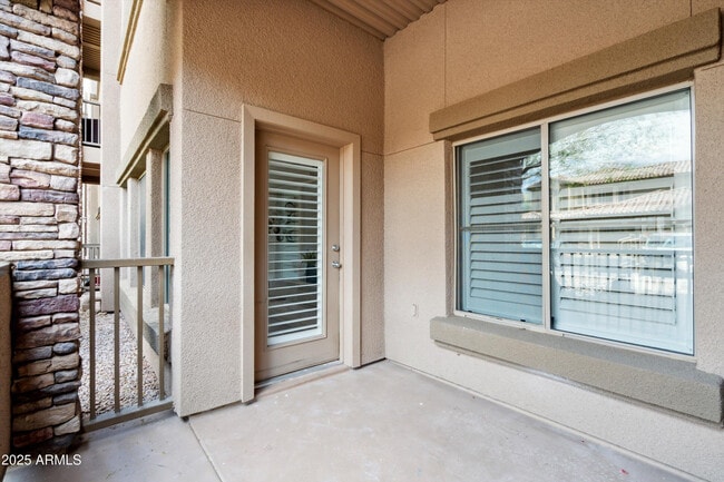Building Photo - 5450 E Deer Valley Dr