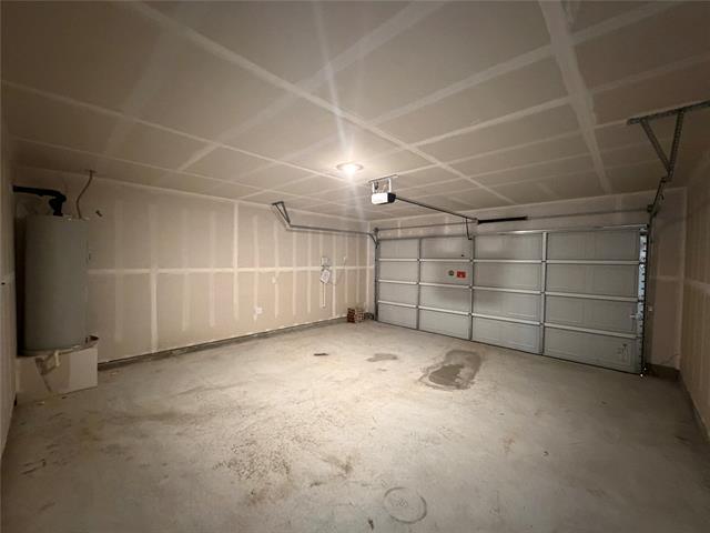 Building Photo - 624 W Criner St
