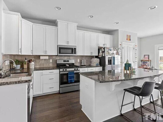 Building Photo - 1030 Brownsmith Dr