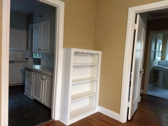Dining room - 13644 Earlham Dr