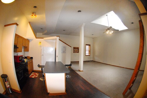 Building Photo - 412 Pearl St