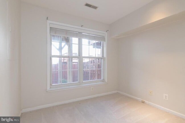 Building Photo - 6313 Burgundy Leaf Ln