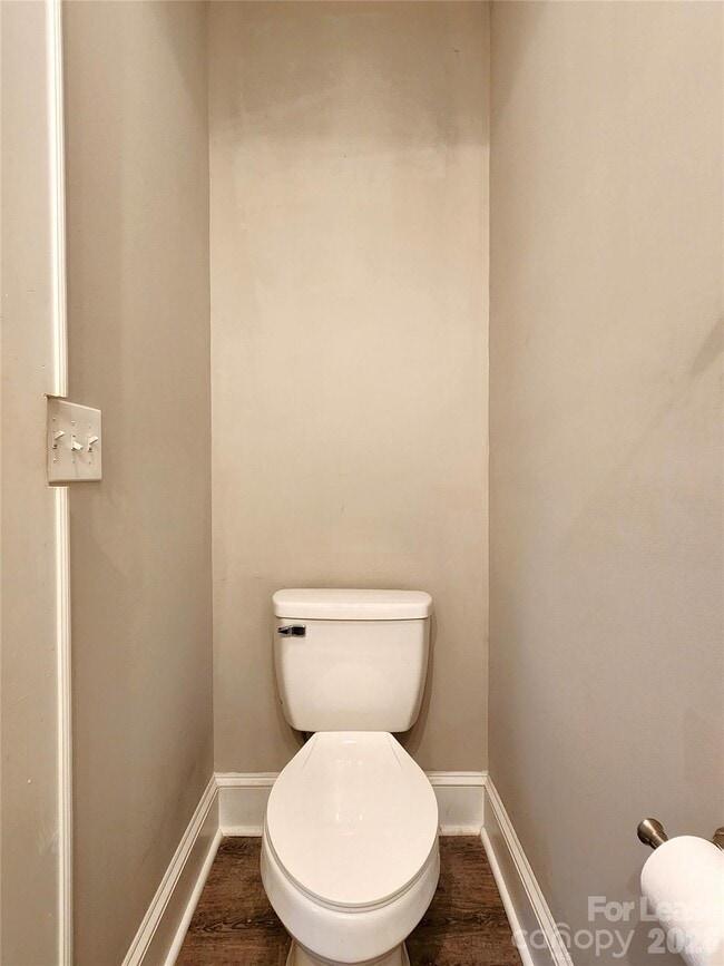 Building Photo - 337 N 9th St