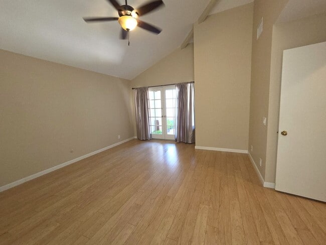 Building Photo - Scripps Ranch Beauty
