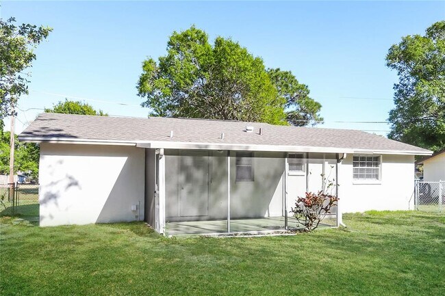 Building Photo - 2922 Java Plum Ave