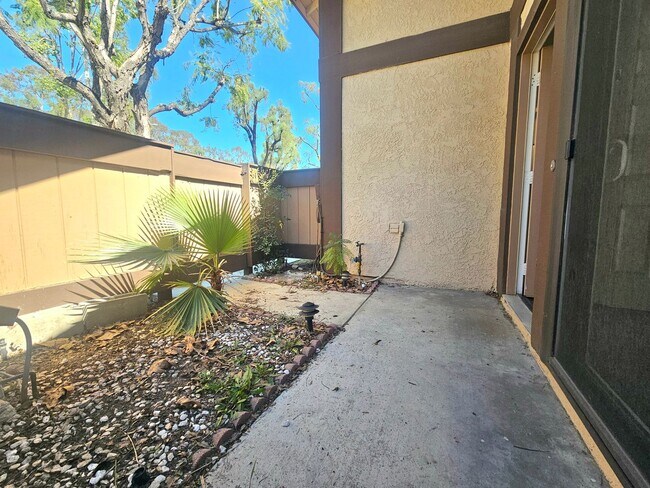 Building Photo - Beautiful 2-Bedroom Home Now Available