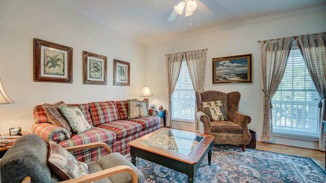 Building Photo - 203 Whiting Ln