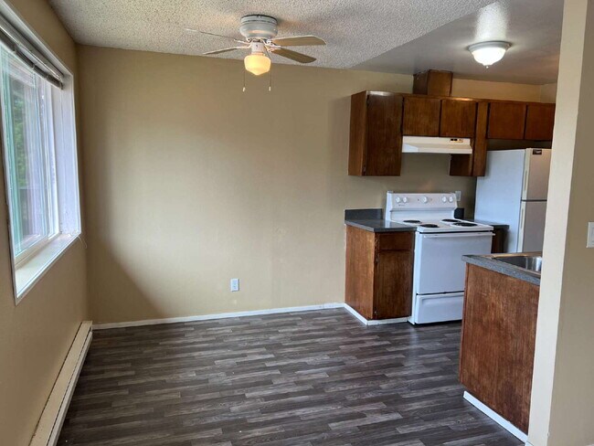 Building Photo - Condo Unit in Kent Available Now!