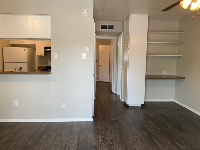 Building Photo - 4307 Avenue A