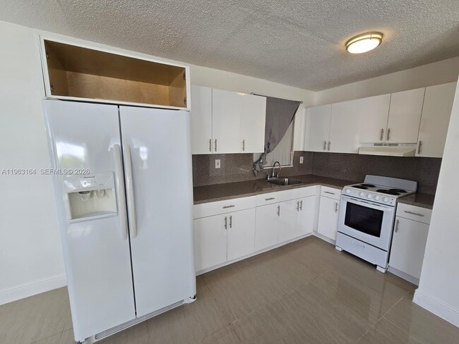 Building Photo - 17240 NW 52nd Ave