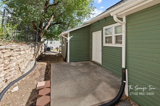 Building Photo - Charming 3 Bedroom + Office Westside Home ...